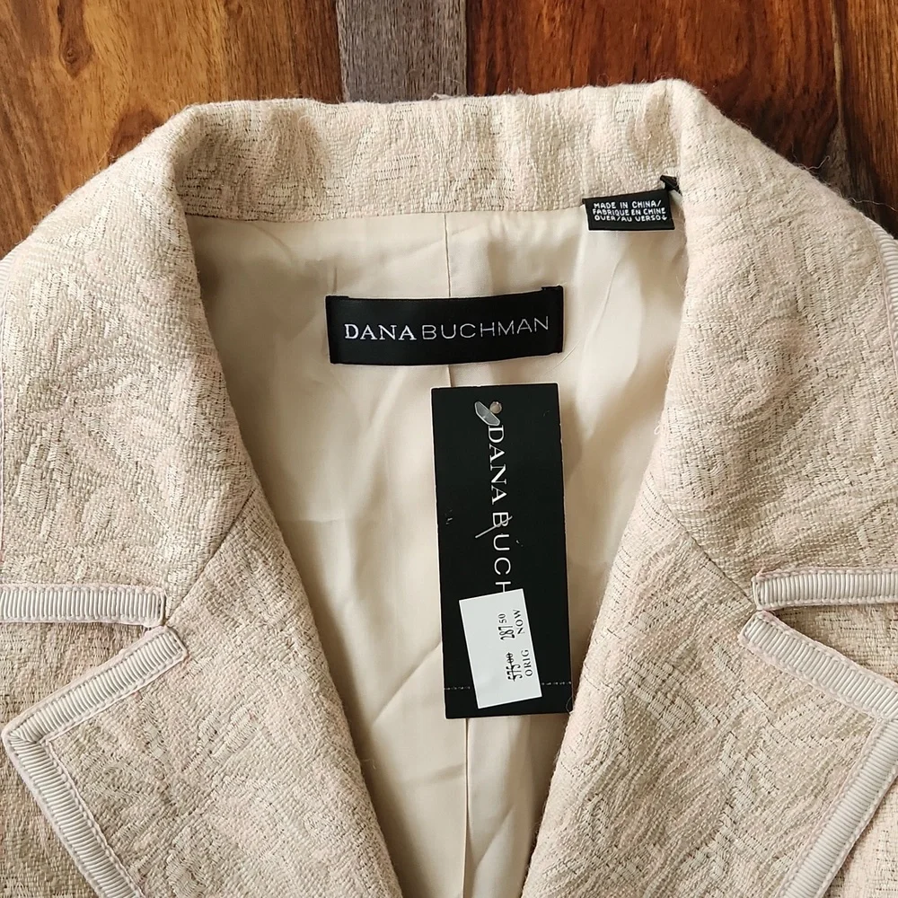 Gorgeous Dana Buchman Amazing Ladies Blazer Size 8, NWT - Picture 11 of 11